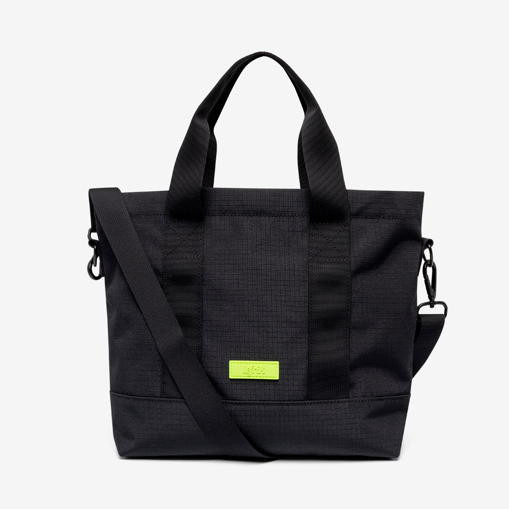 バッグ steaf region bag black Bzaggy Bag BLK/SIL – Steve Madden Europe