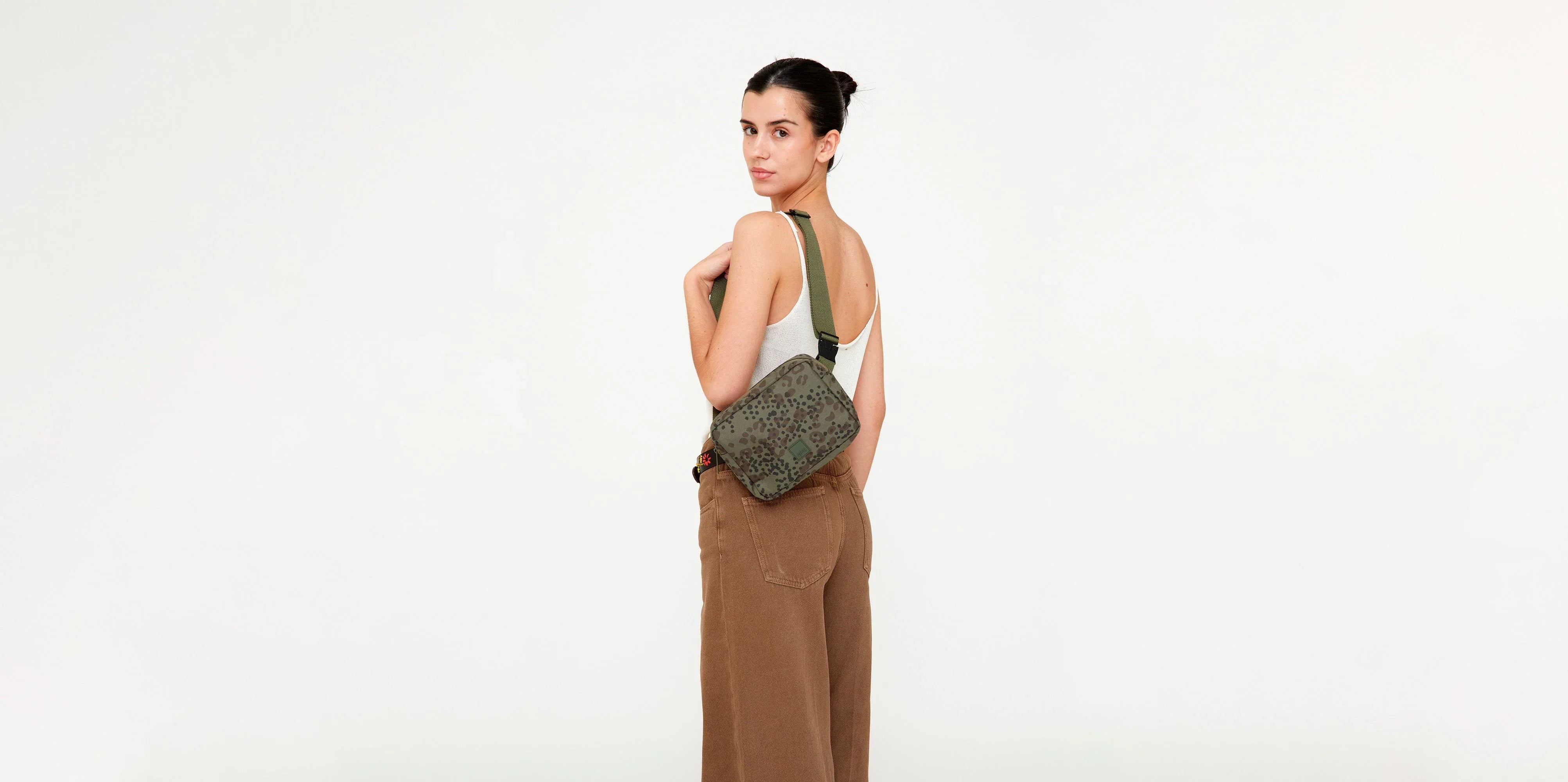 Reef Crossbody